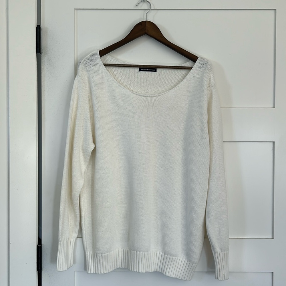 NWOT- never worn brandy melville sweater